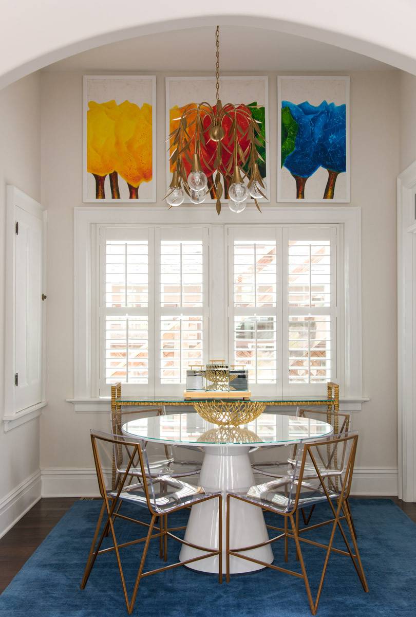 Unexpected way to decorate with art (from Houzz)