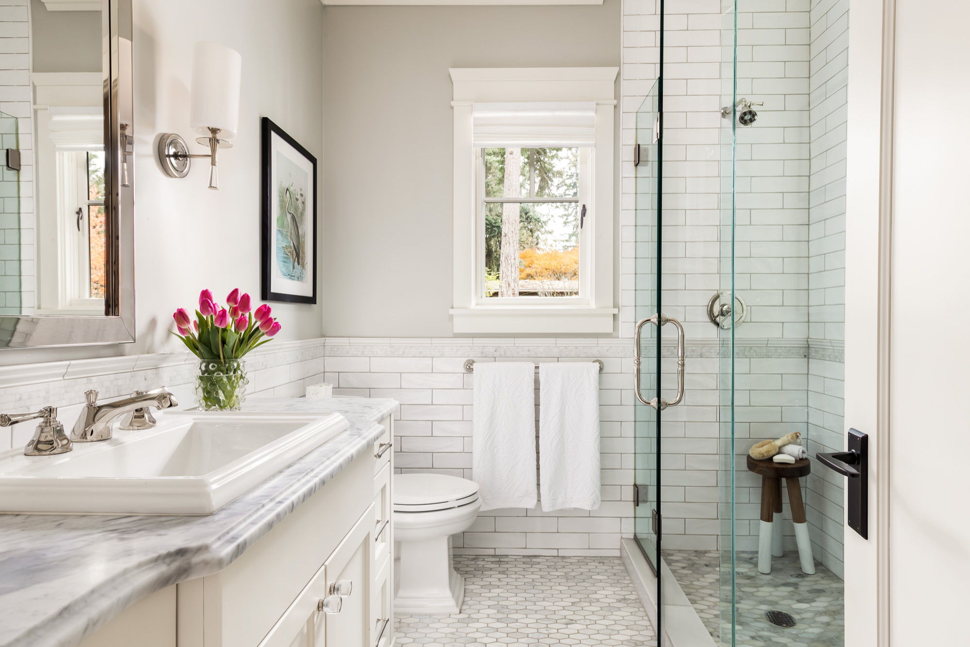 White subway tile is a timeless classic (from Houzz)