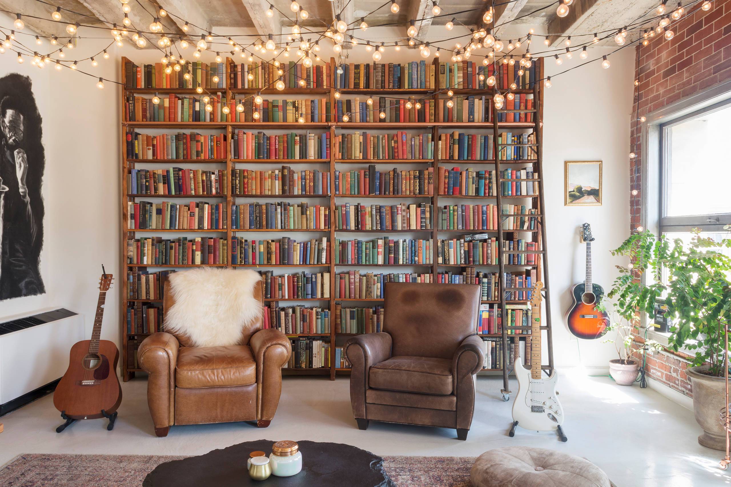 Charming living room (from Houzz)