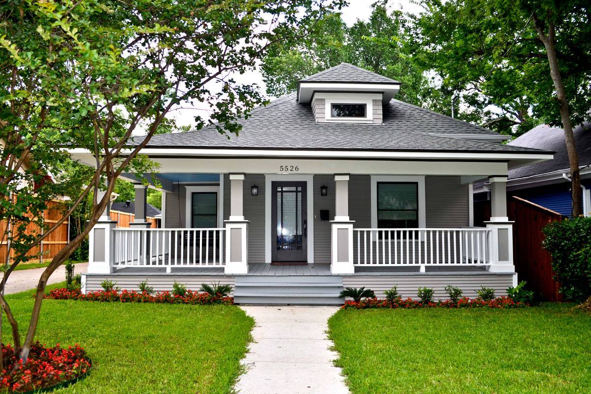 Your home’s exterior is the first impression during a viewing (from Houzz)
