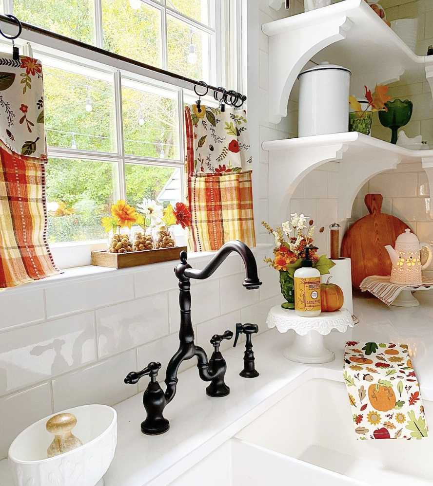 Kitchen Curtain Ideas: 41 For Beautiful Space | Decoist