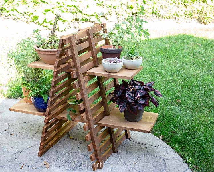 40 Outdoor Plant Stand Ideas For Your Summer Yard Refresh