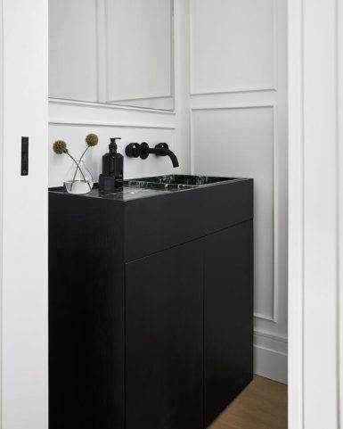 51 Gorgeous Black Vanity Ideas for a Stylishly Unique Bathroom