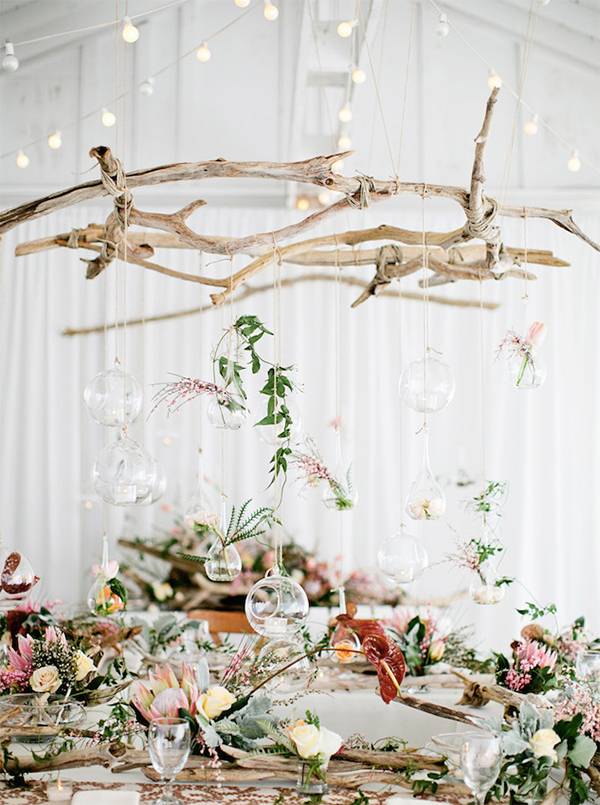 Hanging-driftwood-eco-friendly-wedding-decorations