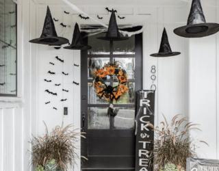 14 Subtle Yet Festive Front Porch Decor Ideas That Are Perfect for Halloween