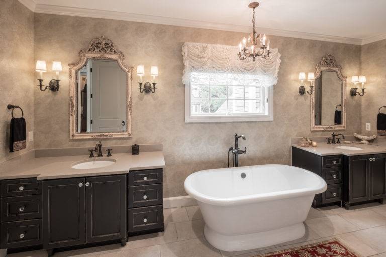 Before You Buy The Pros & Cons of a Freestanding Bathtub Decoist