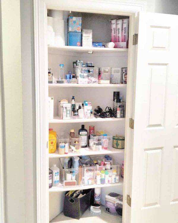38 Bathroom Closet Ideas for a Clean and Clutter Free Space | Decoist
