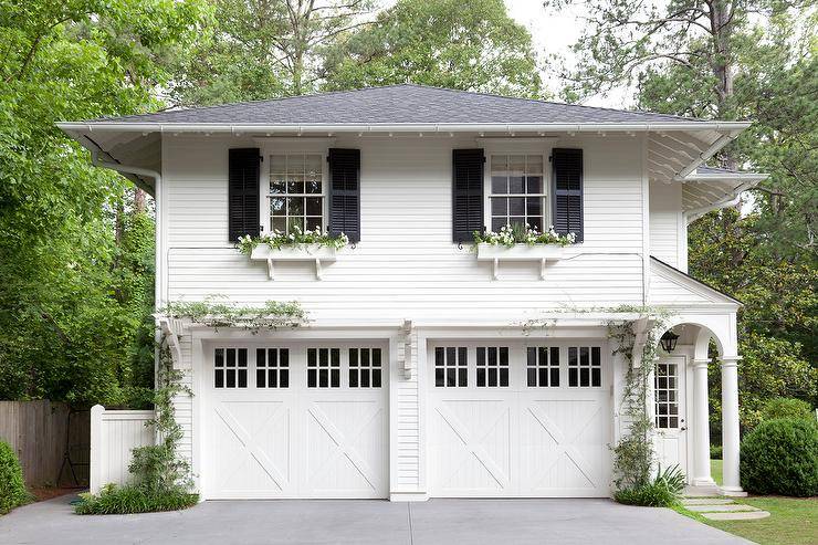 A Few Different Styles of Garage Doors to Choose From