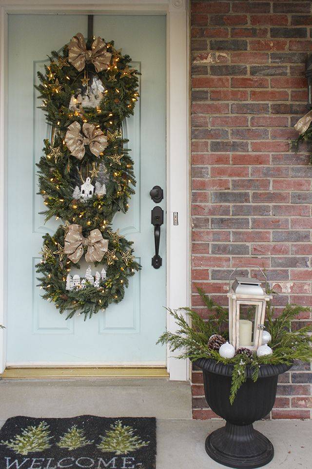 How to Choose the Right Size Wreath for Your Door