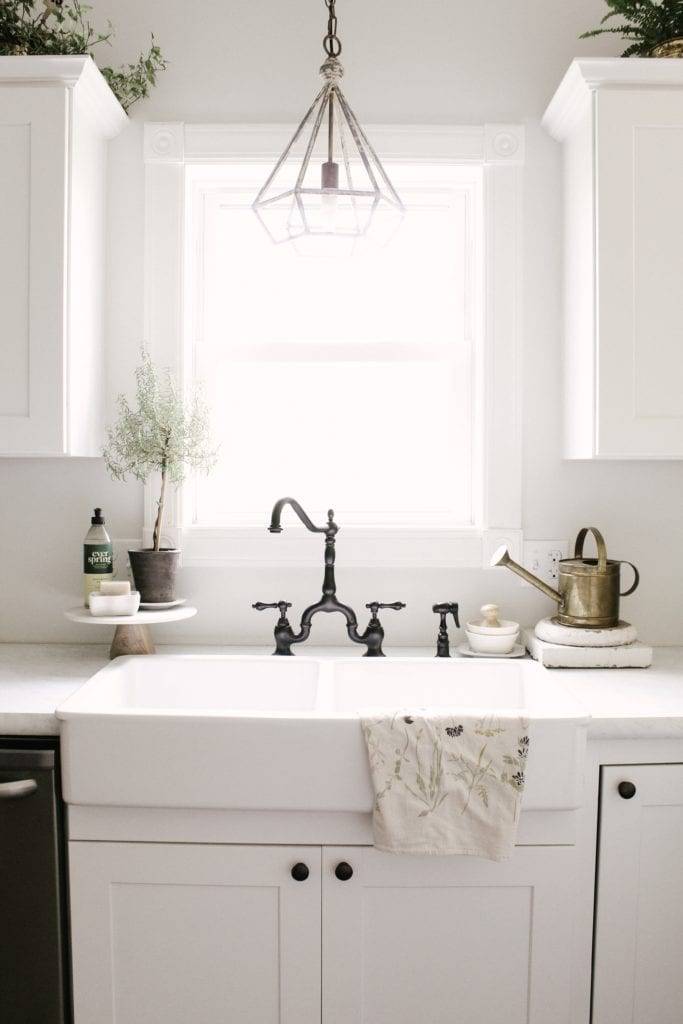 decorate-near-your-kitchen-sink-683x1024
