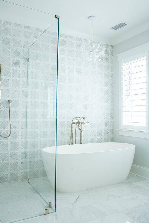 10 Freestanding Bathtub Ideas That'll Have You Dreaming in Bubbles