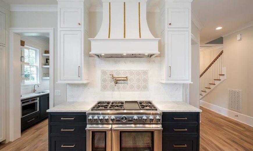 Range Hood Ideas to Fit In With Any Kitchen Design Style