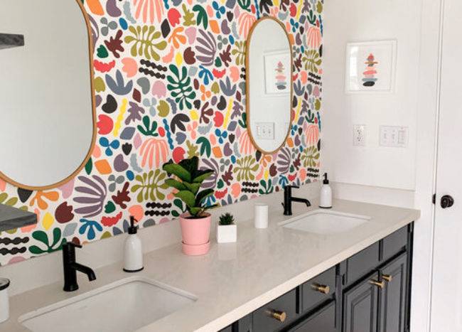 Wallpaper In Your Bathroom: Yay or Nay? | Decoist