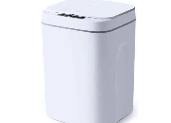 Trash can with a sensor
