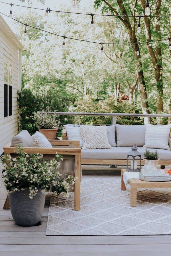 Outdoor Living: How To Create A Cozy And Stylish Outdoor Space For ...