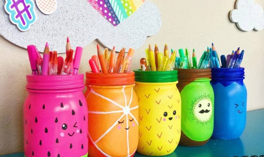 10 Creative Ways To Use Mason Jars For Storage and Home Decor