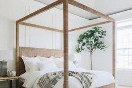 15+ Minimalist Canopy Beds For a Simple But Classy Bedroom