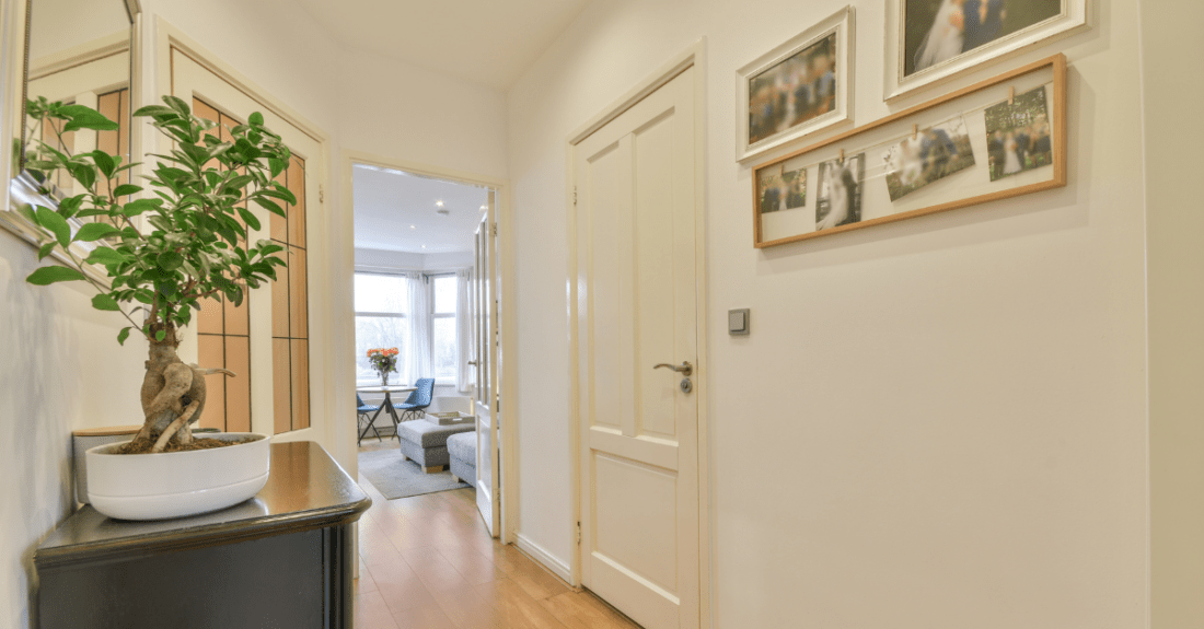 Hallway Wall Decor Ideas to Transform Your Space with Stylish Designs ...