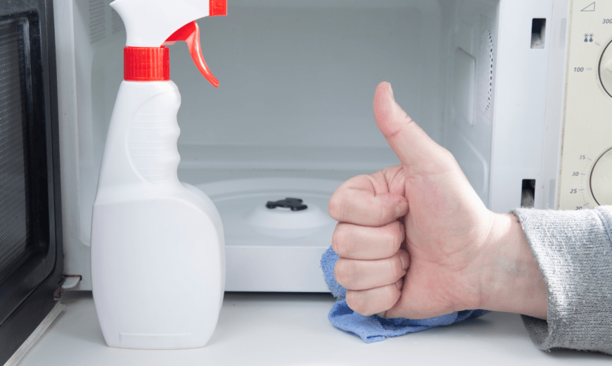 Simple Tricks to Keep Your Microwave Clean