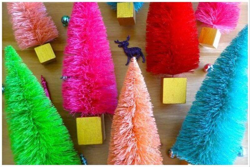 Fluffy Christmas decor for centerpiece.