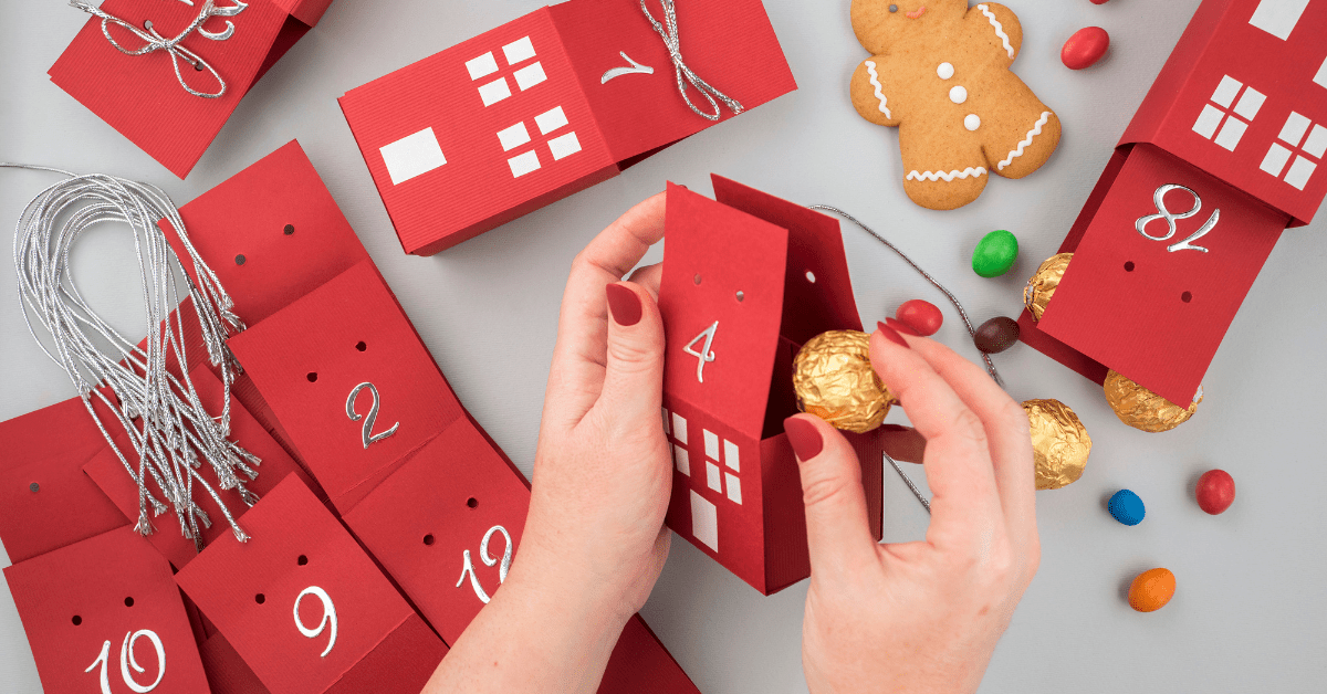 Red DIY paper box advent calender.