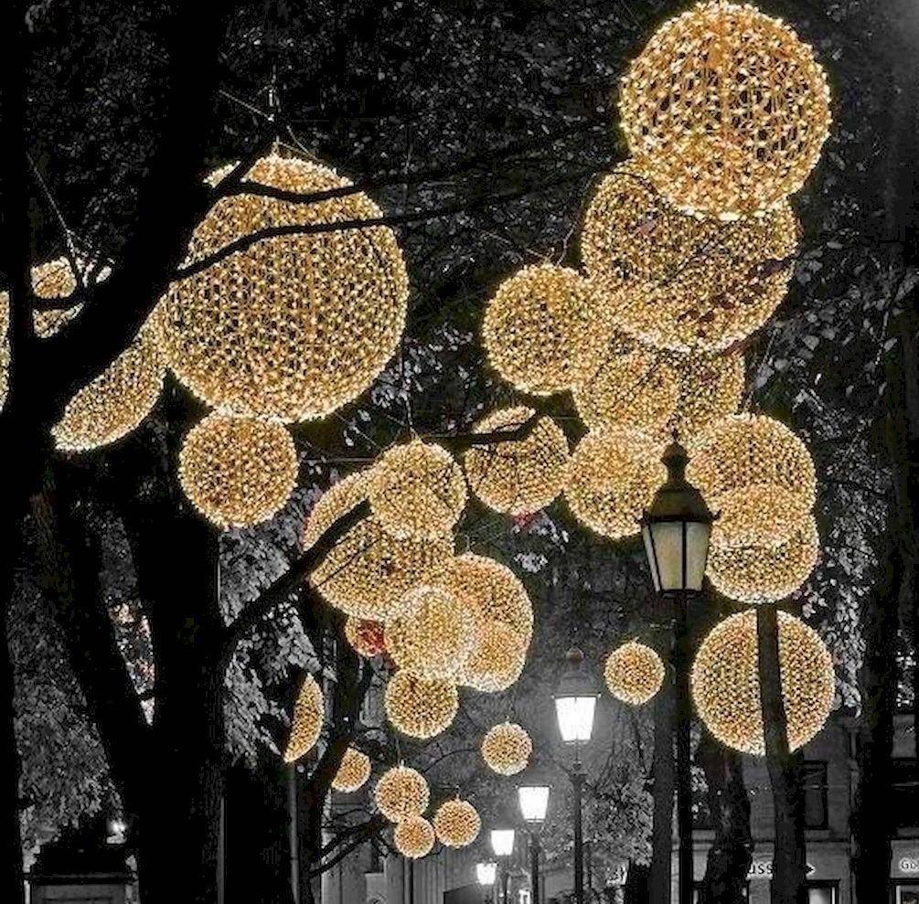 Bright lights in the shape of yellow balls.