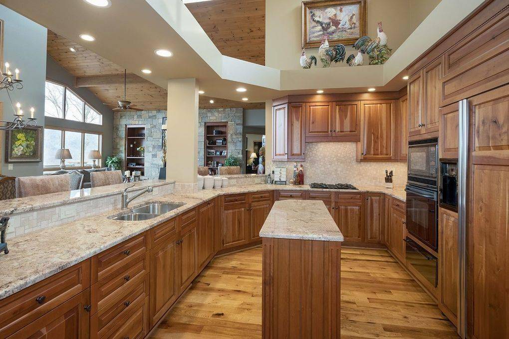 U-shaped kitchen with small island in the middle.