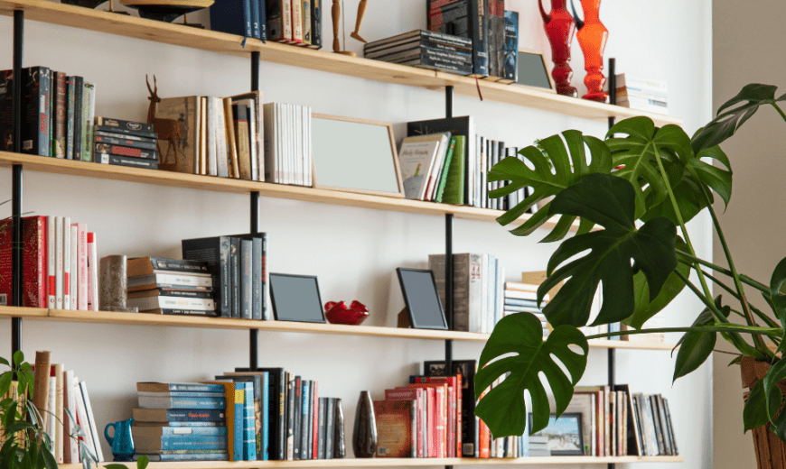 Bookshelf Decorating 101: How to Style The Perfect Bookshelf